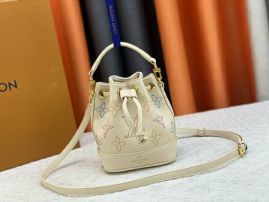 Picture of LV Lady Handbags _SKUfw141811233fw